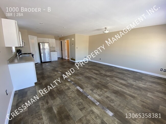 Photo du bâtiment - 3 bed, 1.5 bath townhouse