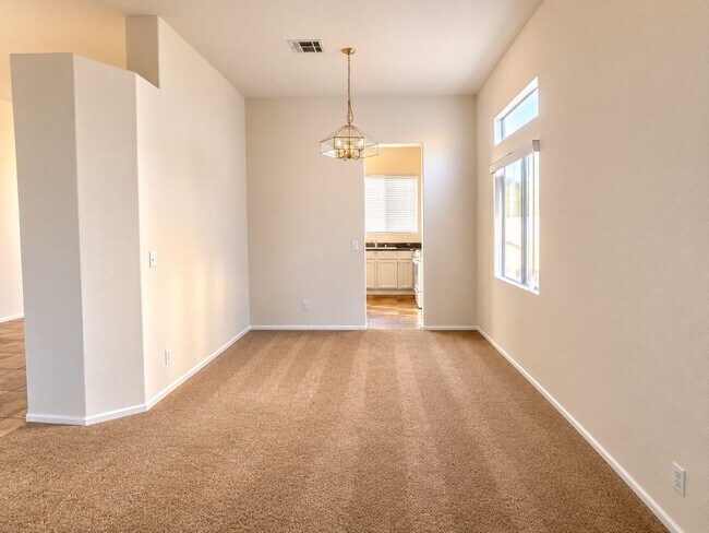 Foto del edificio - Great home in North Valley