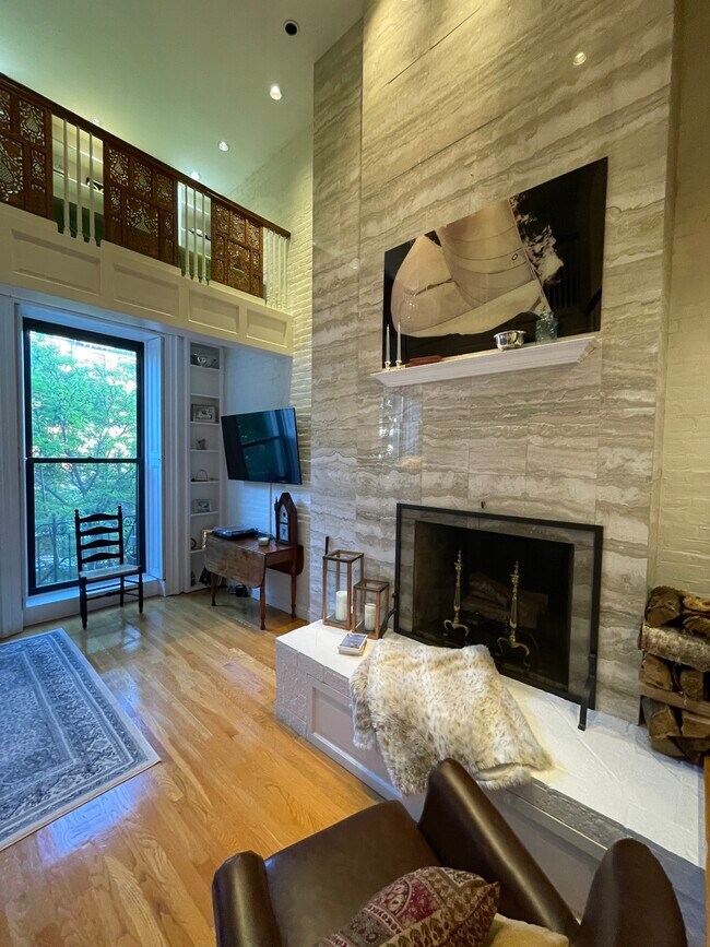 Foto del edificio - 124 Beacon St