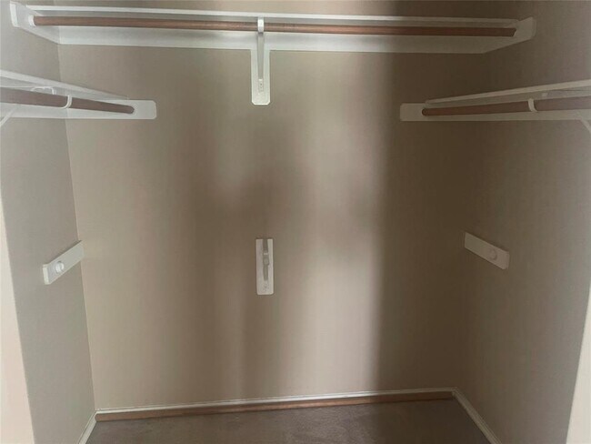 Foto del edificio - 5815 Vinemont Ln