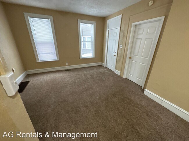 Building Photo - 3 br, 1 bath House - 816 3rd St