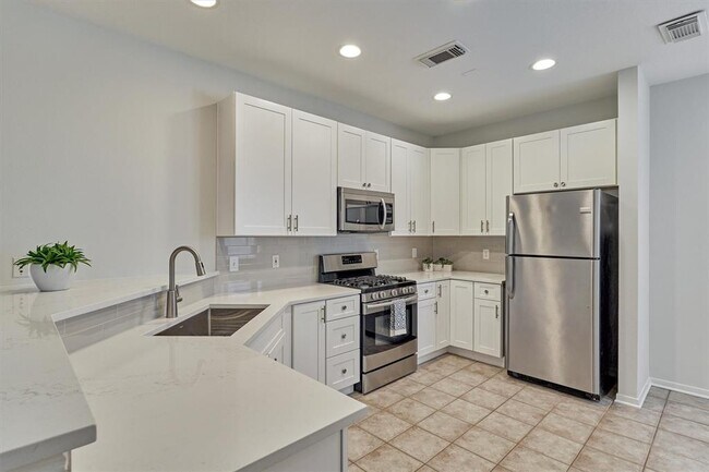 Foto del edificio - 84 Woodlily Pl