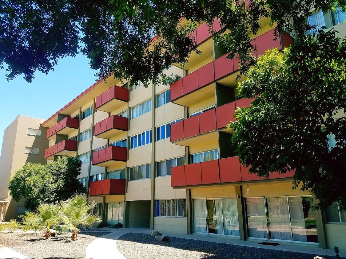 Foto principal - 353 E Thomas Rd