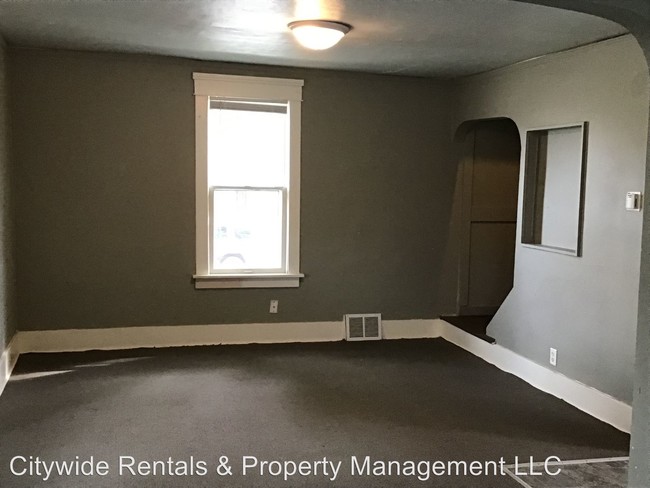 Building Photo - 4 br, 1 bath House - 5305 N. Sherman Blvd.
