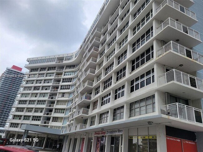 Building Photo - 1801 S Ocean Dr