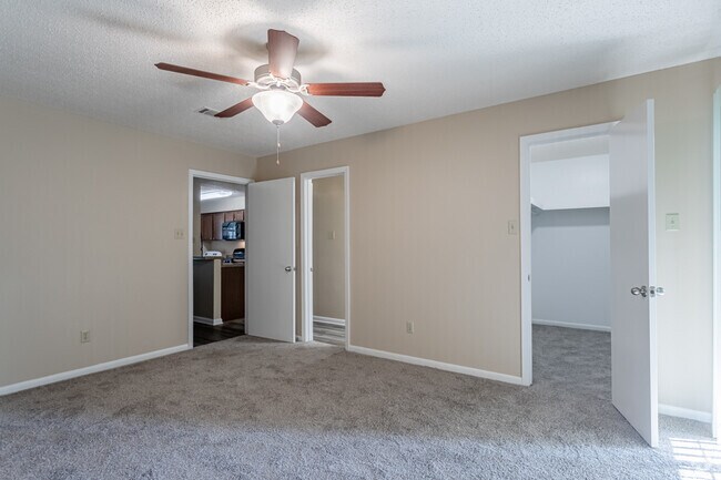 1BR, 1BA - Fairfield (Updated) - Westside Creek