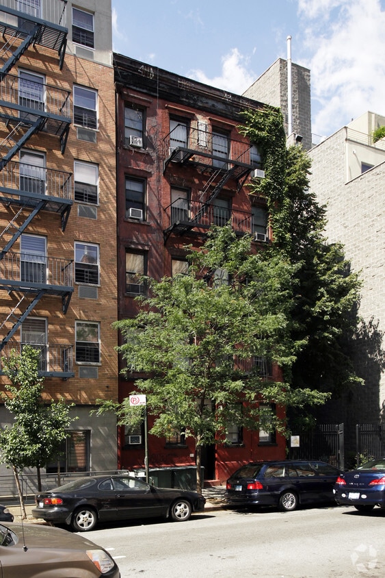 424 E 11th Street - 424 E 11th St