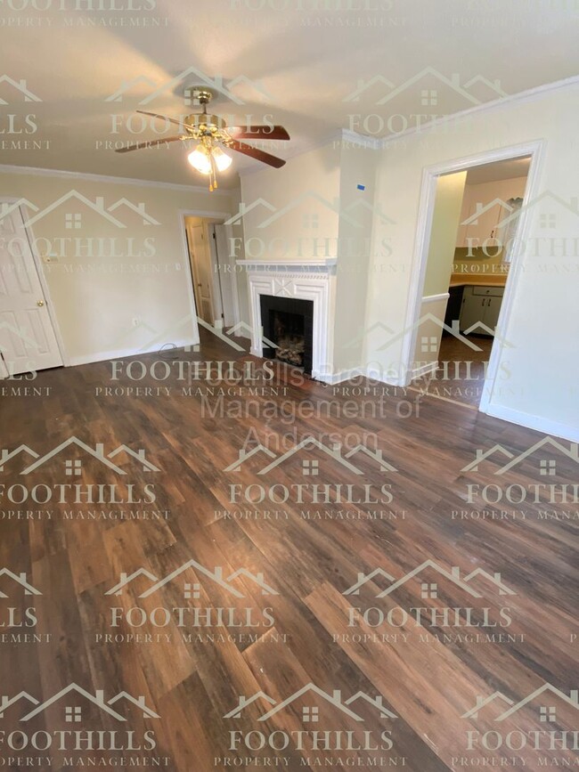 Building Photo - Spacious 3-Bedroom Near Anderson Universit...