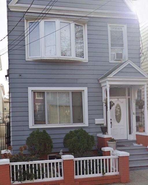 Foto principal - 16 Whitman Ave