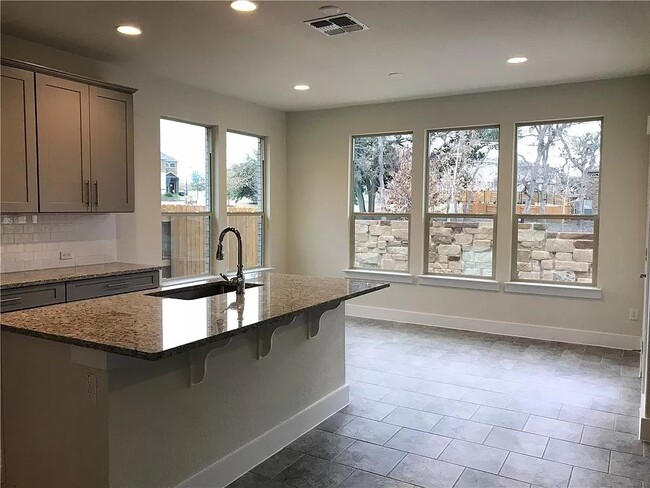 Building Photo - 1051 Kenney Fort Xing