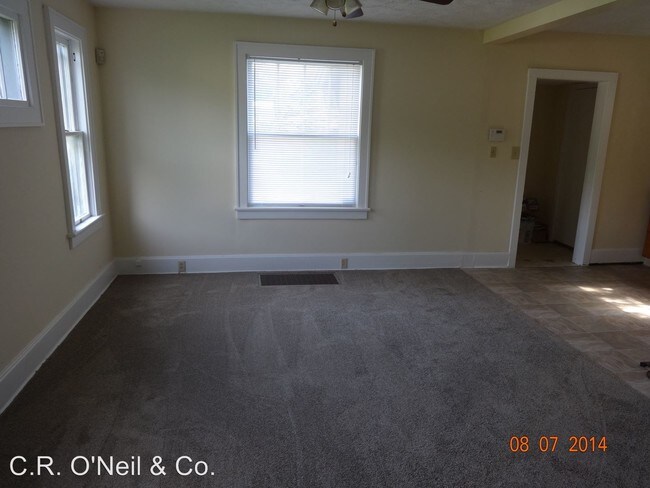 Building Photo - 3 br, 1.5 bath House - 1400 E Weber Rd