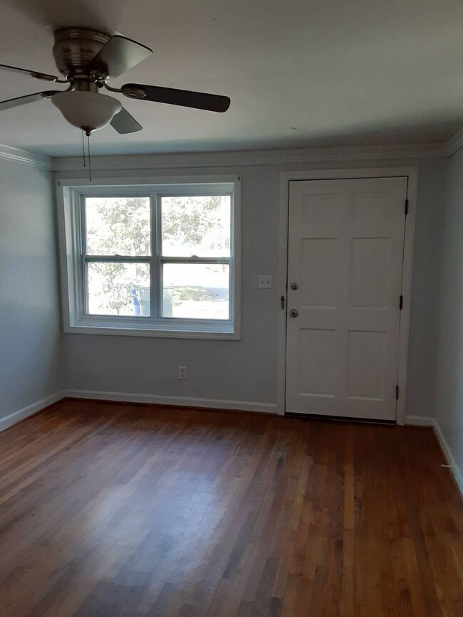 Foto del edificio - Two Bed Duplex Near Avondale! Great location!
