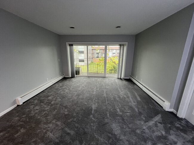 Building Photo - Sturbridge Apartments, LLC