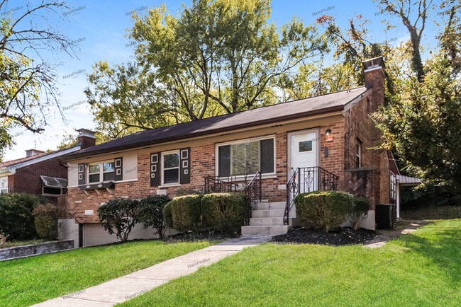 Building Photo - 2703 Westbrook Dr