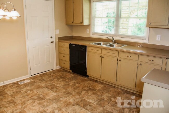 Building Photo - 4329 Cedar Ridge Trail