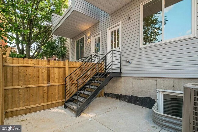 Foto del edificio - 2331 Jasper St