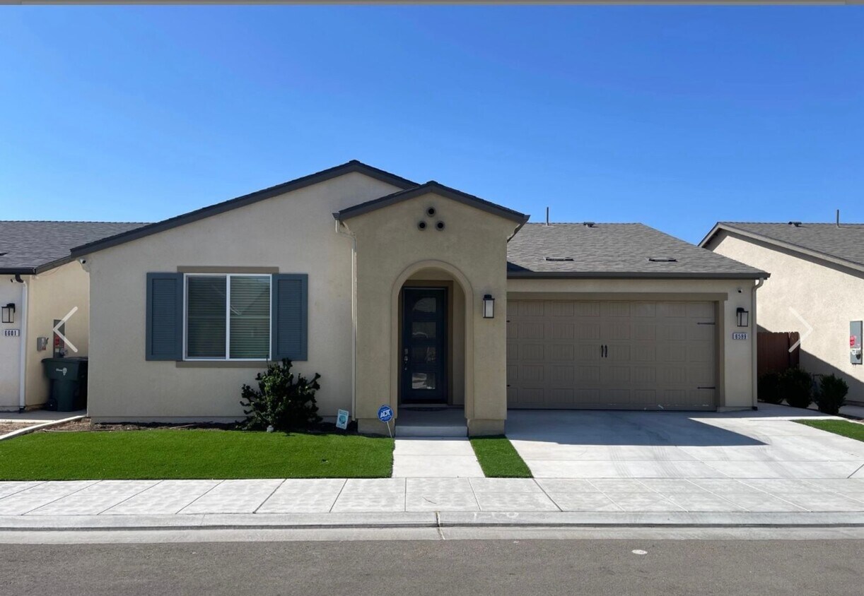 Primary Photo - Lovely 3 Bedroom / 2 Bathroom for rent $2,600