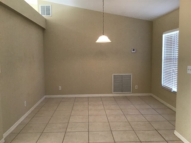 Foto del edificio - 565 SW Undallo Rd