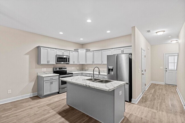 Foto del edificio - Large 3br Stonebay Townhome AVAILABLE NOW!
