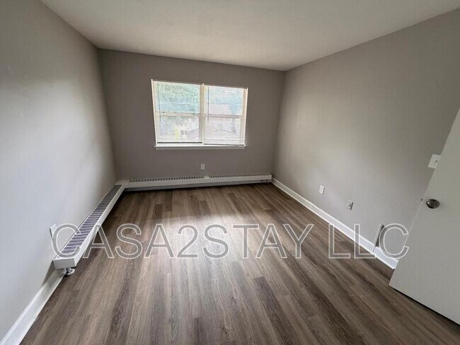 Foto del edificio - 2121 St Johns Pl