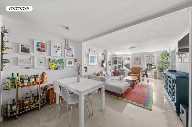 Building Photo - 91 Somers St