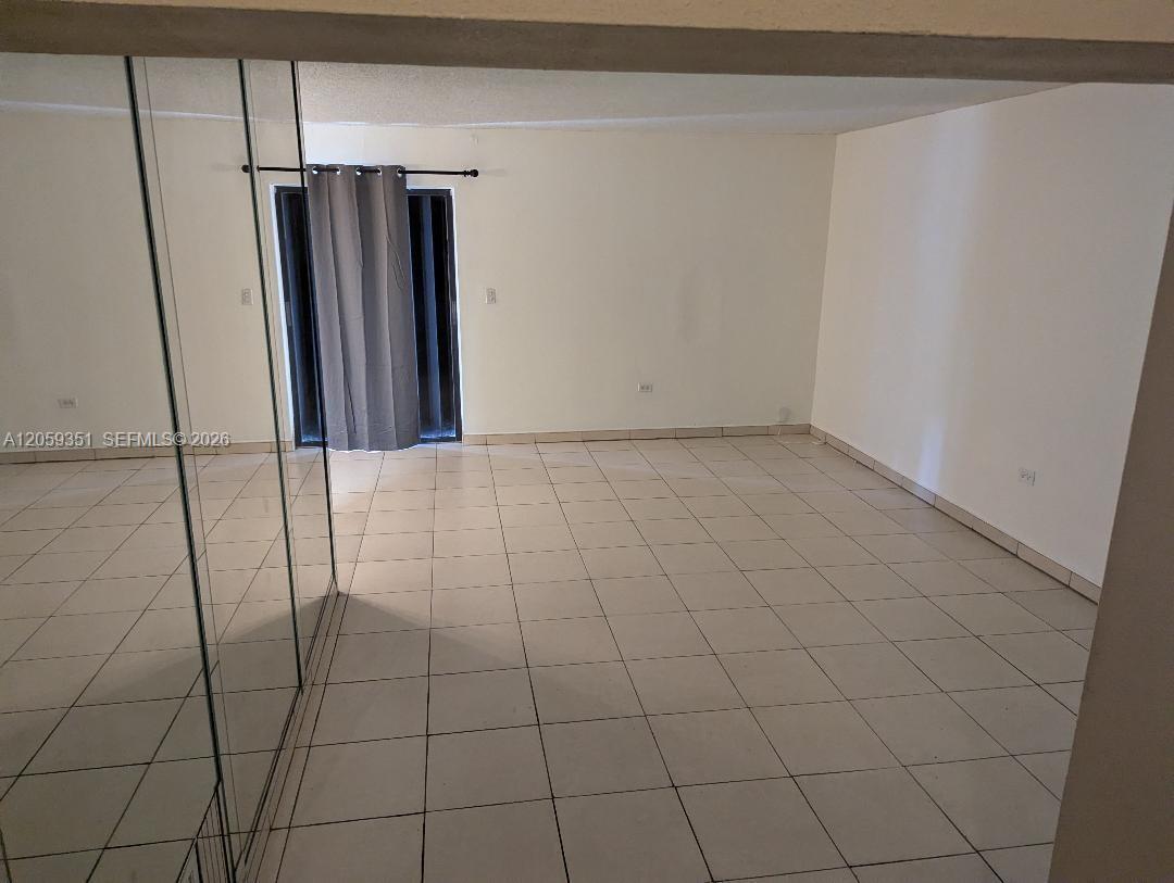 Foto del edificio - 8380 S Missionwood Cir