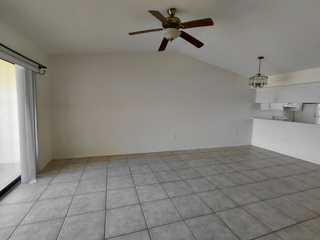Building Photo - 4920 Chiquita Blvd S