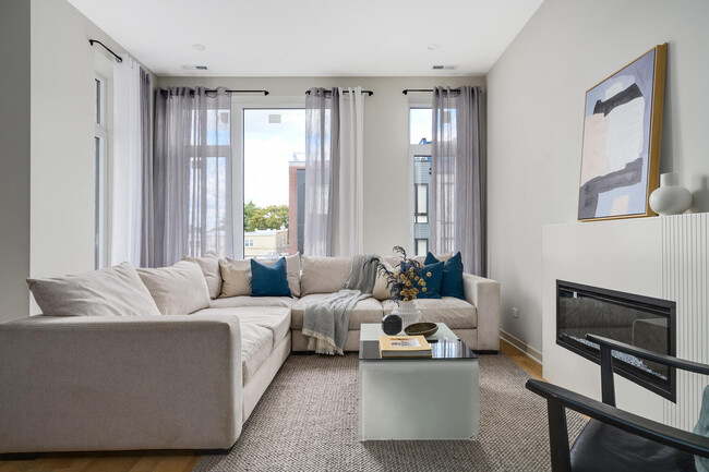 Foto del edificio - 4179 W Belmont Ave