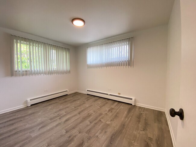 Foto del edificio - OAK NORTH APTS