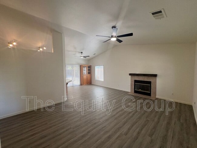 Building Photo - 1106 N Crenshaw St