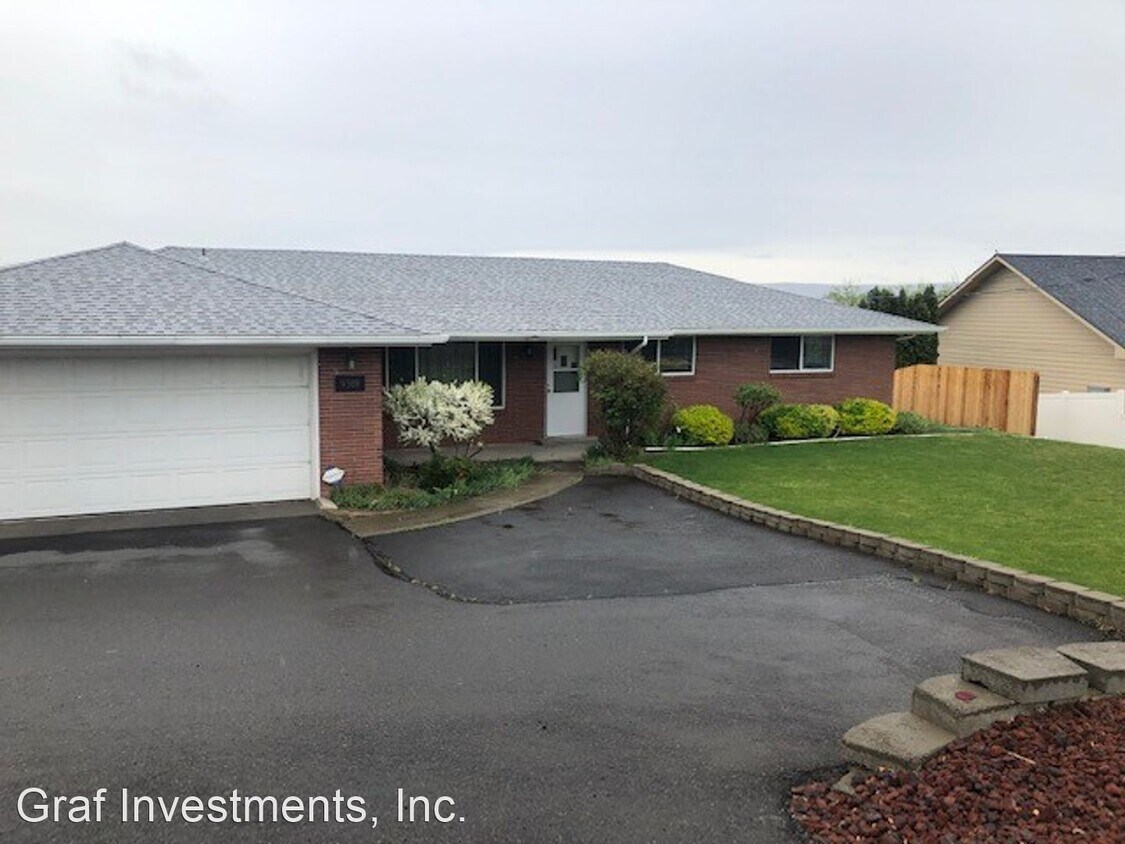 Primary Photo - 3 br, 2 bath House - 9308 Tieton Drive