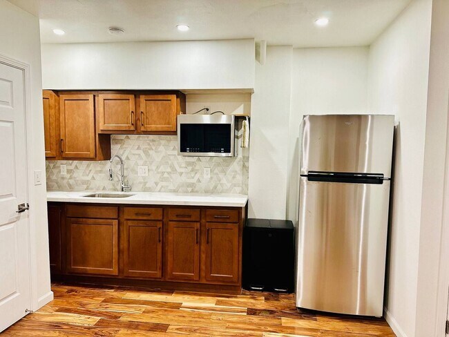 Foto del edificio - 1710 E Fruit St