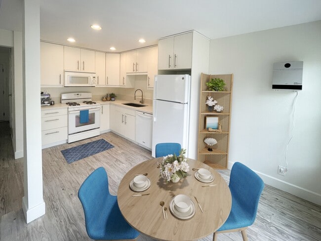 Building Photo - 847 Mola Vista Way