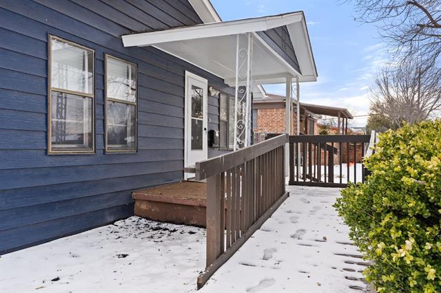 Foto del edificio - 5729 Blackmore Ave