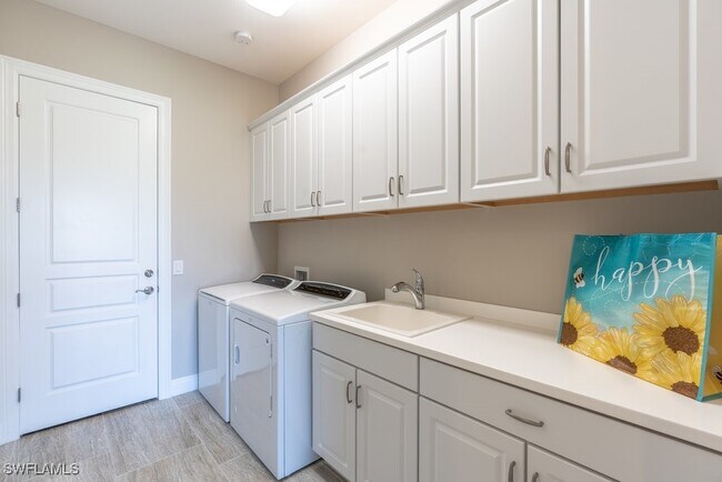 Building Photo - 16444 Carrara Way