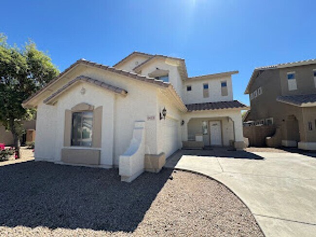 Foto del edificio - * $400 off move-in! Call today!!* Spacious 3 Bed Home with Office in Glendale - 2 Car Garage - Fr...