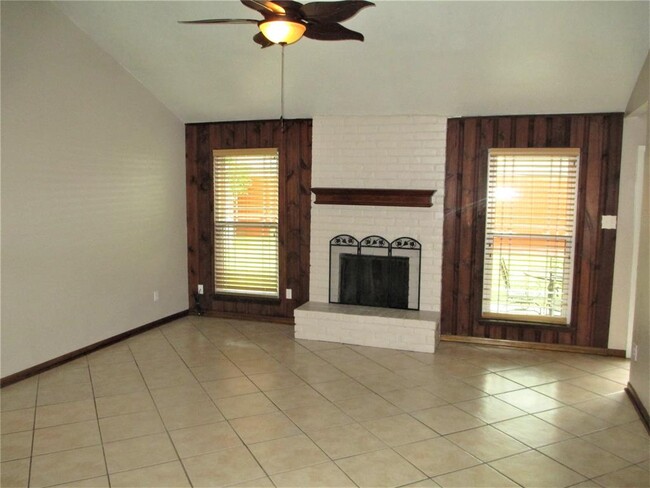 Foto del edificio - 10922 White Oak Bend Dr