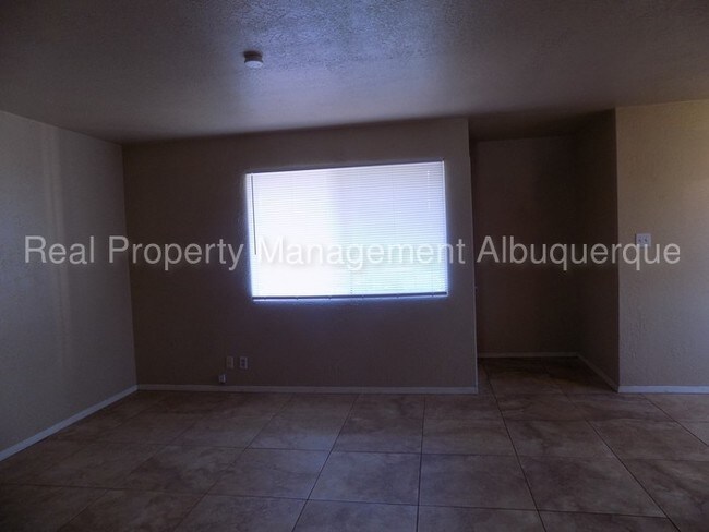 Foto del edificio - 13209 Mountain Rd NE