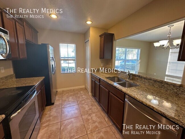 Building Photo - 272 Carina Cir