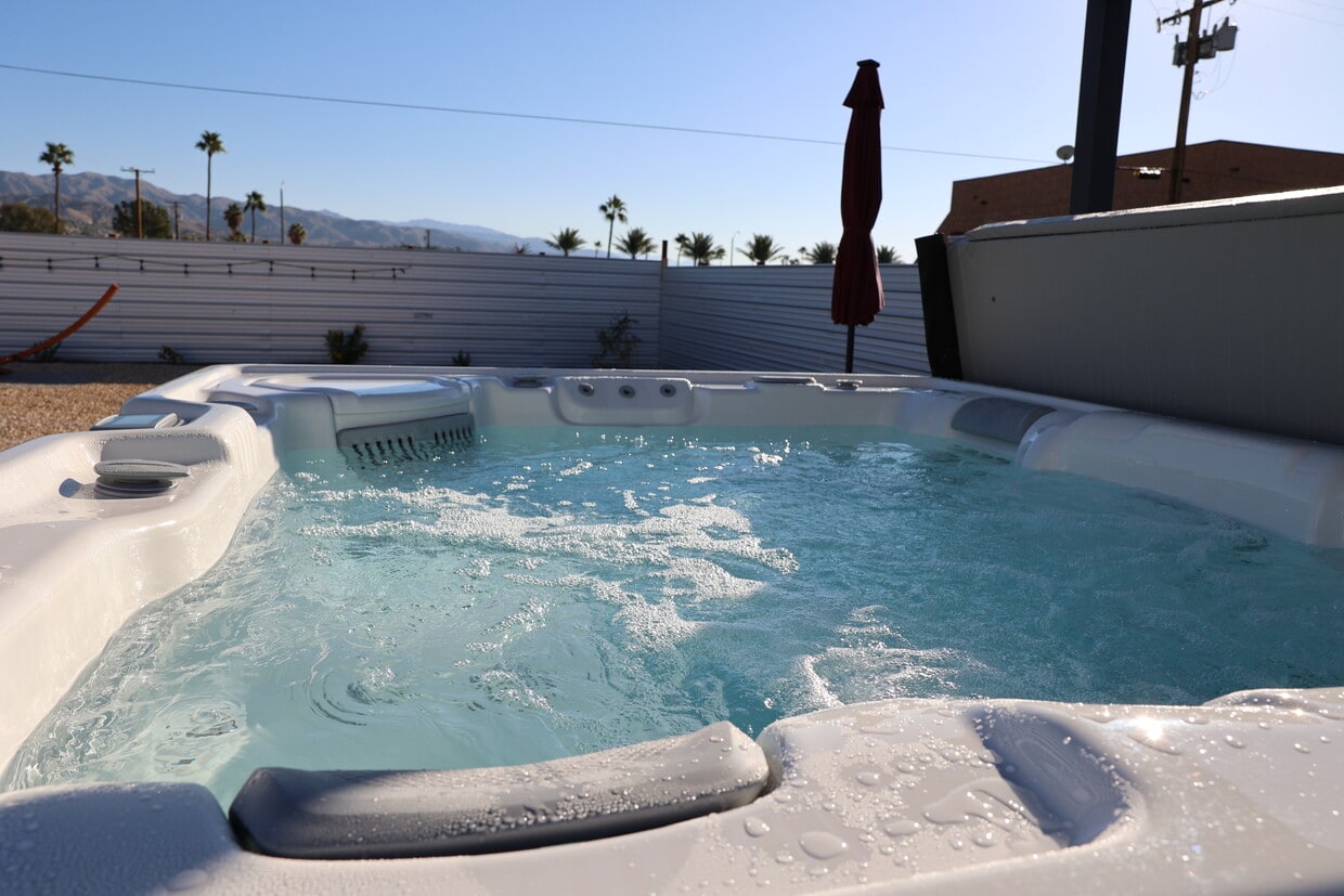 Primary Photo - 13826 Caliente Dr