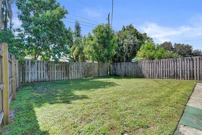 Building Photo - 9456 SW 51st St