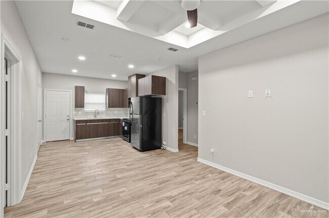 Foto del edificio - 14 La Pointe Ave