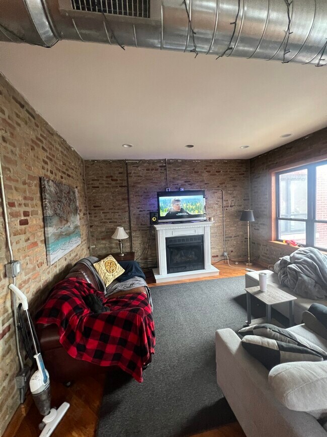 Foto del edificio - 2649 N Washtenaw Ave