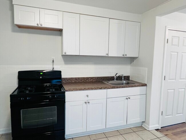 Foto del edificio - 4936 Hummelsheim Ave