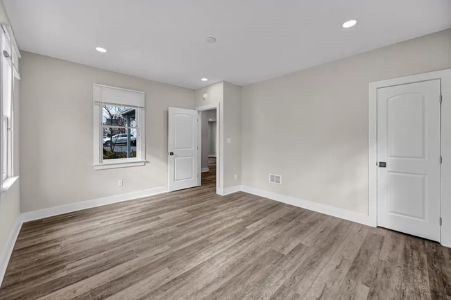 Building Photo - 28 E Water St