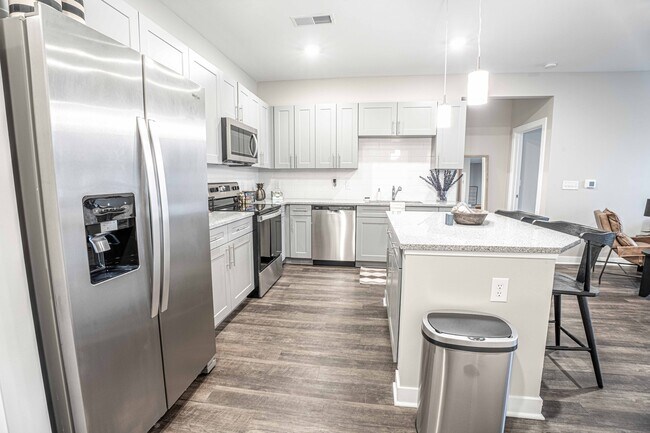 Foto del edificio - Founders Pointe Apartments