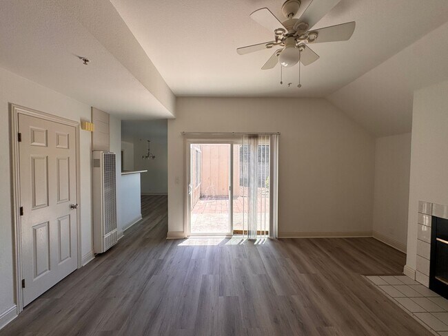 Foto del edificio - Updated 3 Bedroom Home in North Salinas
