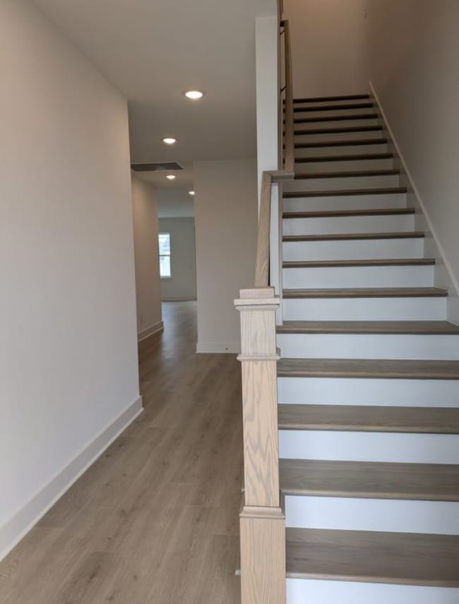 Foto del edificio - 5025 Greentree Dr