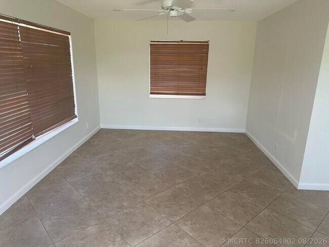 Foto del edificio - 1632 NE 56th Ct
