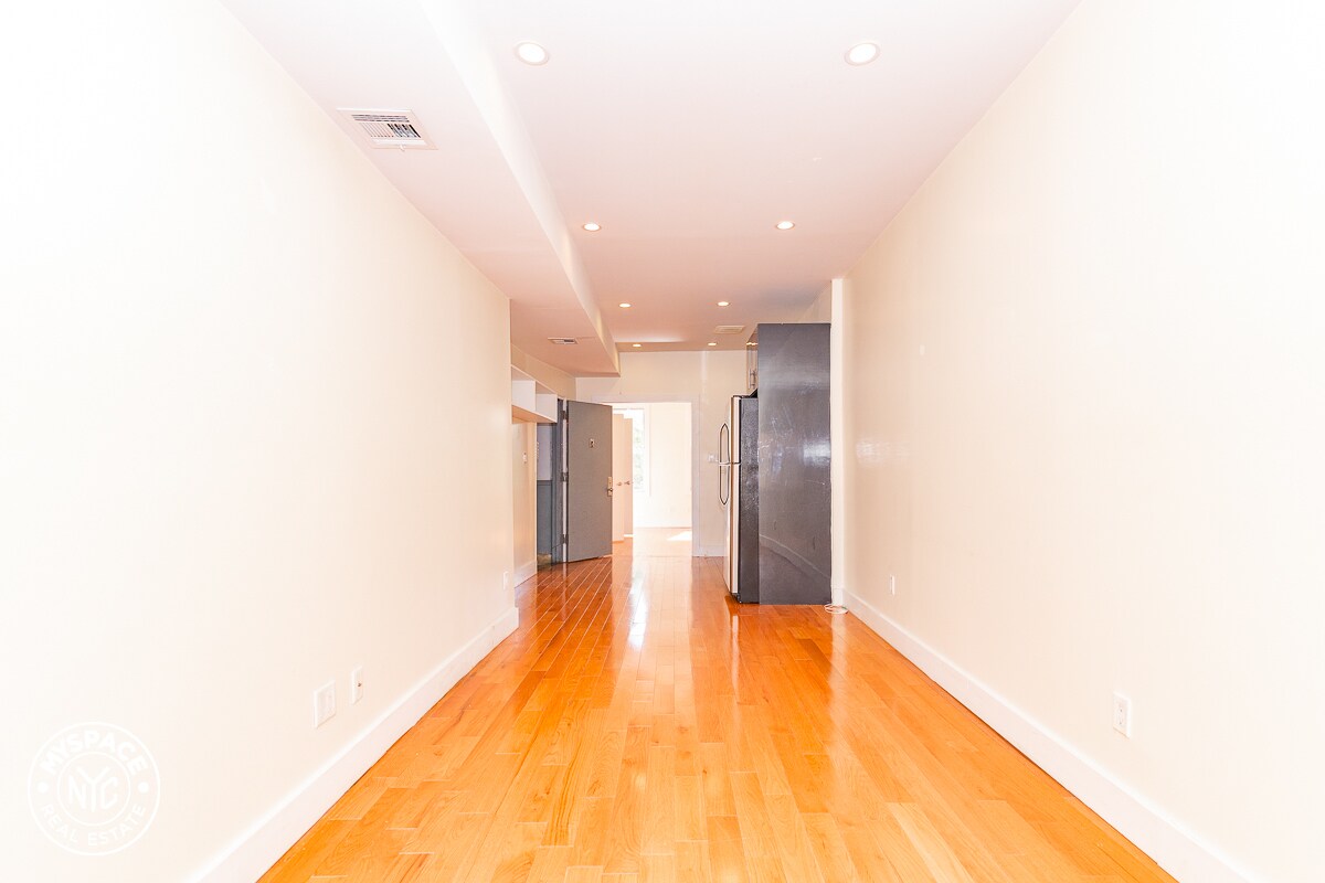145 Driggs Ave Unit 1R, Brooklyn, NY 11222 Room for Rent in Brooklyn